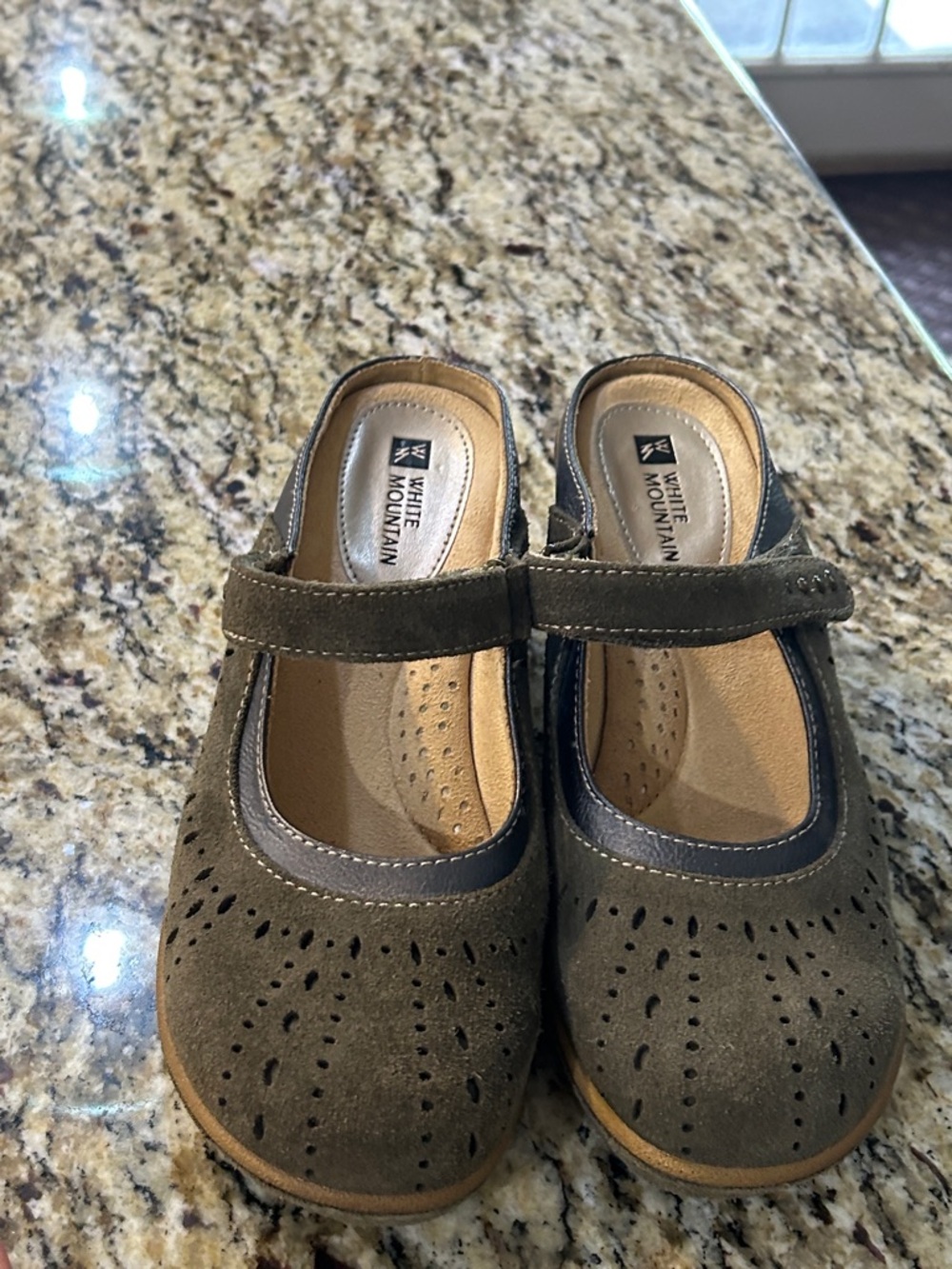 White Mountain Olive Green Suede Mary Jane Heels - Picture 9 of 15